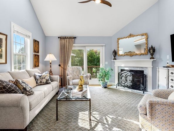 50 Carrington Ln 50, Uxbridge MA 01569