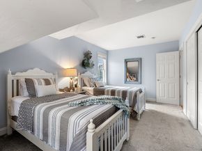 50 Carrington Ln 50, Uxbridge MA 01569