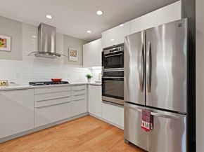 48 Bigelow Ave 11, Watertown MA 02472