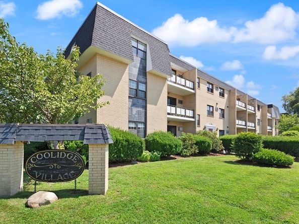 48 Bigelow Ave 11, Watertown MA 02472