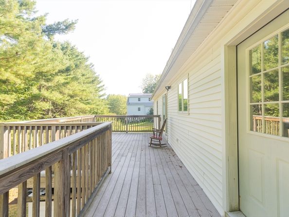 126 Dyer St, Gardner MA 01440