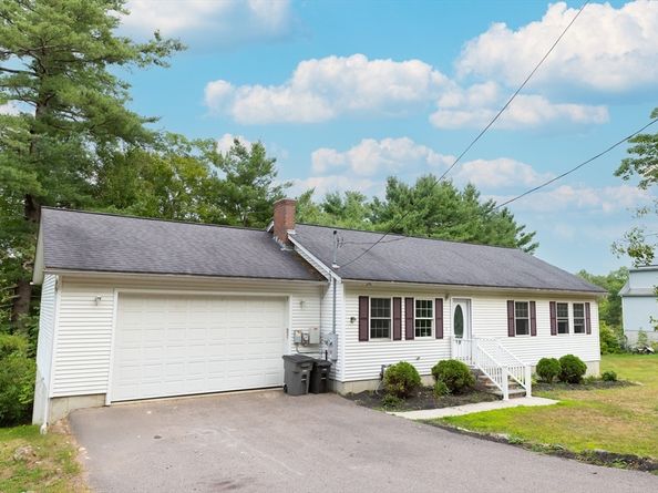 126 Dyer St, Gardner MA 01440
