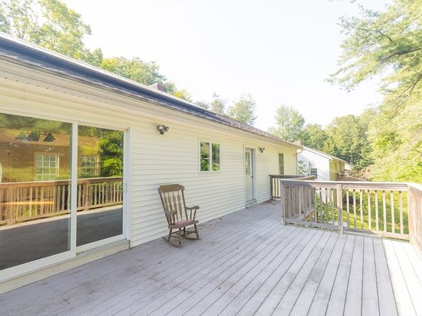 126 Dyer St, Gardner MA 01440