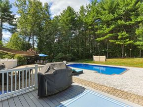 19 King Philip Path, Mendon MA 01756