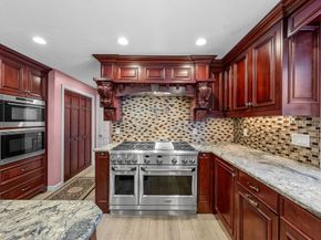 19 King Philip Path, Mendon MA 01756