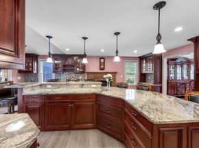 19 King Philip Path, Mendon MA 01756