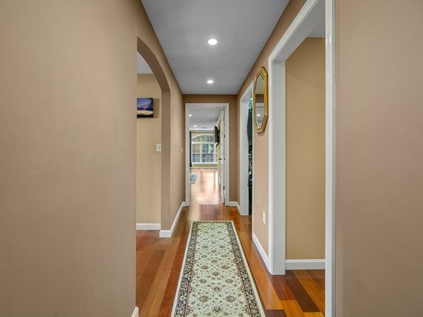 19 King Philip Path, Mendon MA 01756