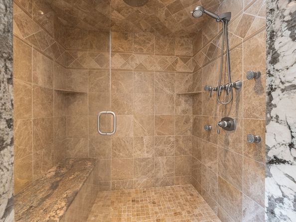 19 King Philip Path, Mendon MA 01756