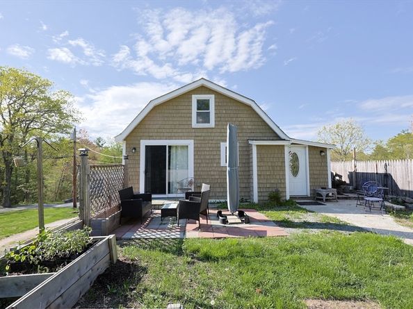 11 Overlook Avenue, Gloucester MA 01930