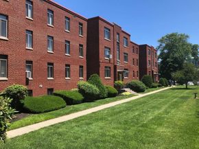 14 Ashland St 2R, Worcester MA 01609