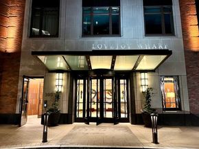 100 Lovejoy Wharf 8M, Boston MA 02114
