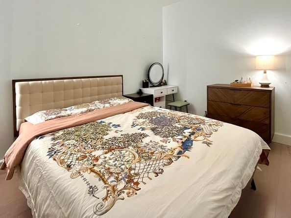 100 Lovejoy Wharf 8M, Boston MA 02114