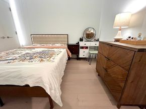 100 Lovejoy Wharf 8M, Boston MA 02114
