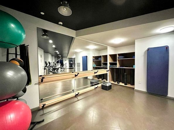 100 Lovejoy Wharf 8M, Boston MA 02114