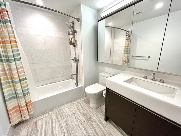 100 Lovejoy Wharf 8M, Boston MA 02114