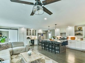 20 Lakeview Road, Webster MA 01570
