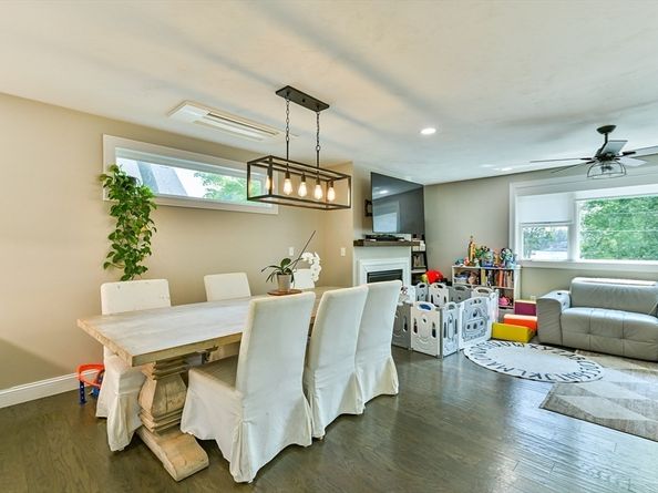 20 Lakeview Road, Webster MA 01570