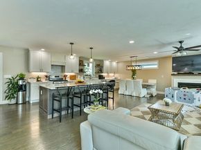 20 Lakeview Road, Webster MA 01570