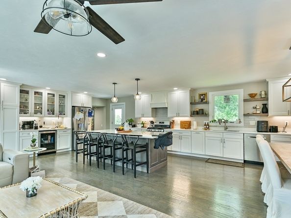 20 Lakeview Road, Webster MA 01570