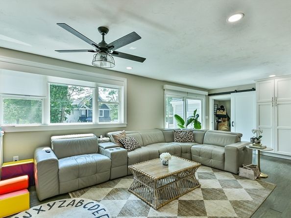 20 Lakeview Road, Webster MA 01570