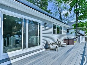 20 Lakeview Road, Webster MA 01570