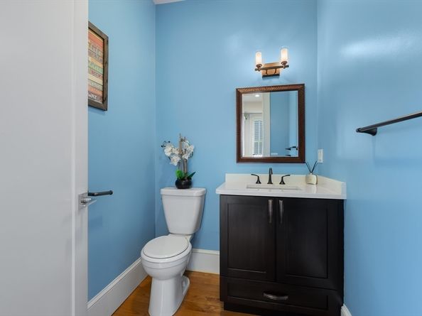 480-482 E 4th St 3, Boston MA 02127
