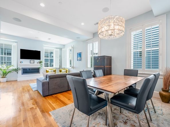 480-482 E 4th St 3, Boston MA 02127