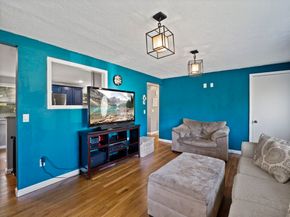 28 Holly St, Oxford MA 01540