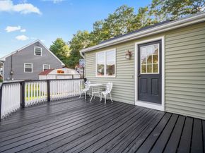 28 Holly St, Oxford MA 01540