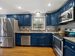 28 Holly St, Oxford MA 01540