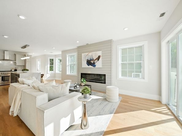 17 Bond St 2, Somerville MA 02145