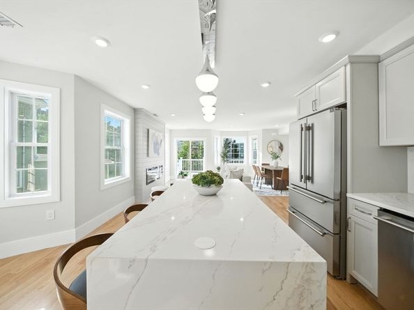 17 Bond St 2, Somerville MA 02145