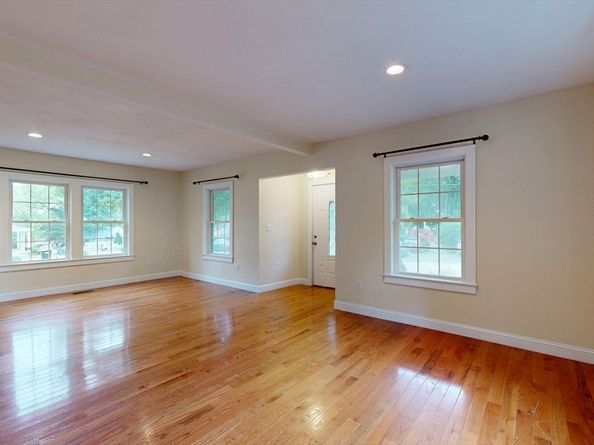 29 Ellis Ave, West Bridgewater MA 02379