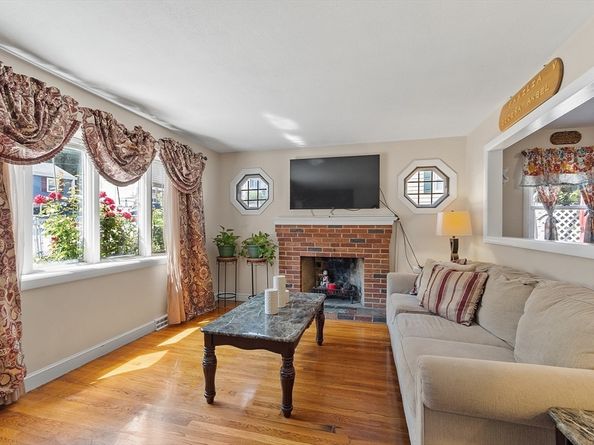 31 Spring View Dr, Lynn MA 01904