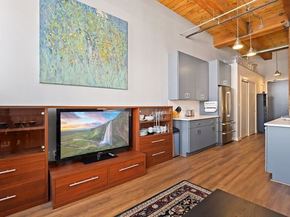 63 Melcher St 307, Boston MA 02127