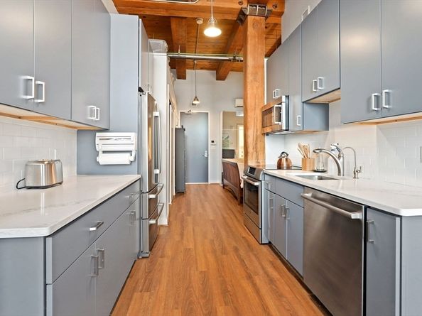 63 Melcher St 307, Boston MA 02127
