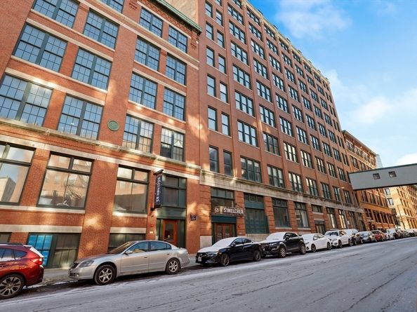 63 Melcher St 307, Boston MA 02127