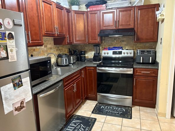 10 Hemans 9, Worcester MA 01605