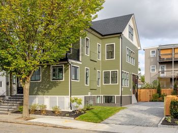 69 Boston Ave