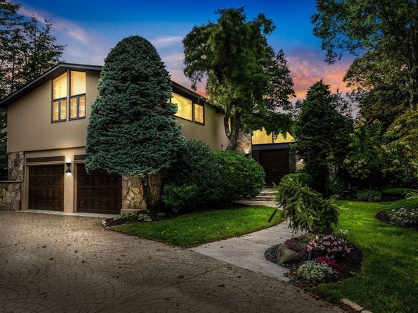 133 Oak Hill Street, Newton MA 02459