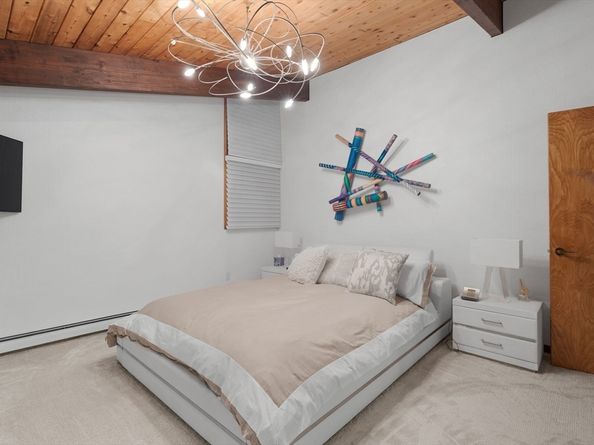 133 Oak Hill Street, Newton MA 02459