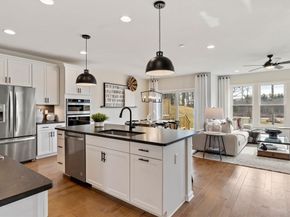 15 Emerald Run 10, Shrewsbury MA 01545