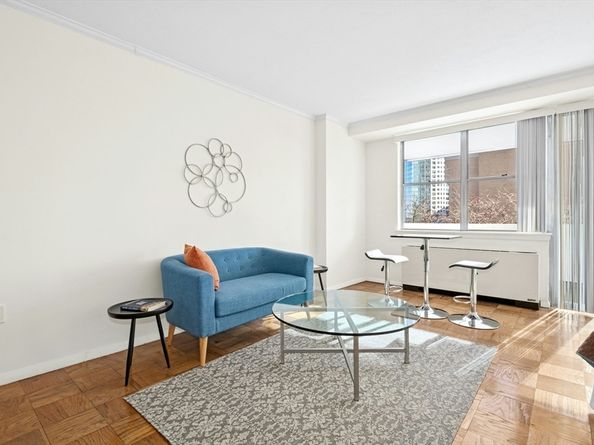 6 Whittier Pl 8F, Boston MA 02114