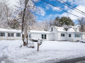 85 Roosevelt Ave, Athol MA 01331