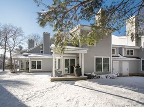 5 Blueberry Ct 5, Rockland MA 02370