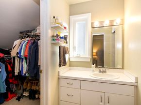 5 Blueberry Ct 5, Rockland MA 02370