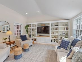 82 Ash St, Concord MA 01742