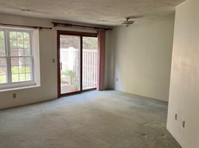 920 Ridgefield Cir C, Clinton MA 01510