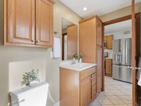12 Johnson Pl, Norwood MA 02062