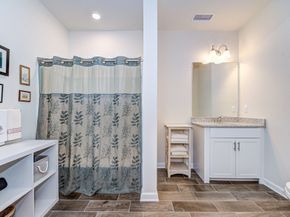 4 Francis Dr 312, Andover MA 01810